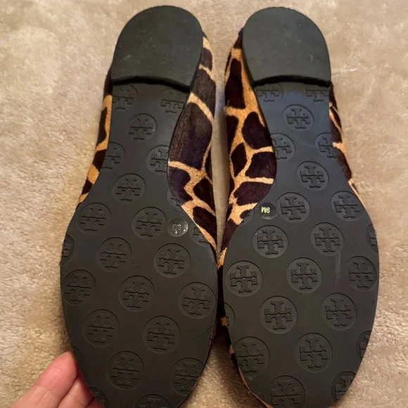 Tory Burch Leopard Print Reva Flats with Gold Logo - Picture 5 of 12